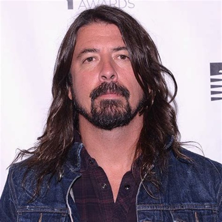 The Legendary Dave Grohl: From Nirvana to Foo Fighters