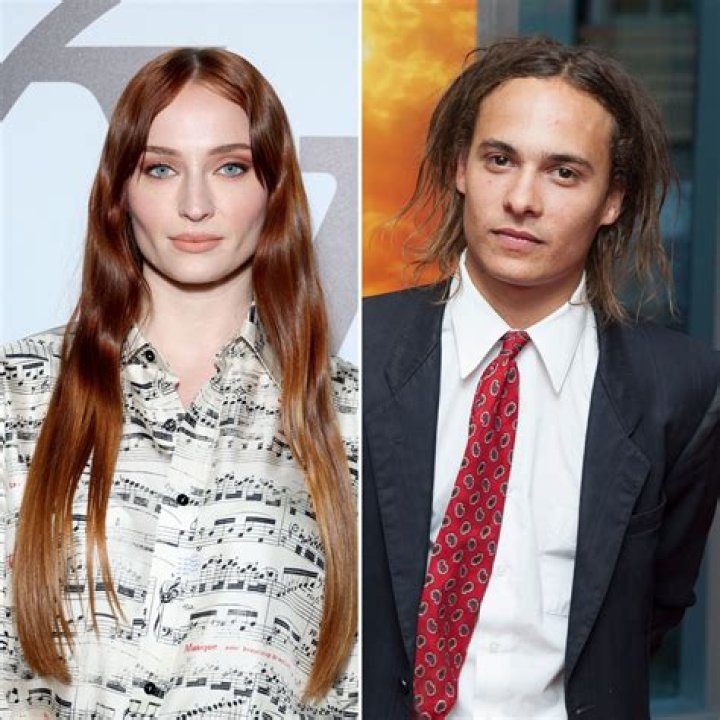 Frank Dillane Partner: Exploring the Life and Relationships of the Talented Actor