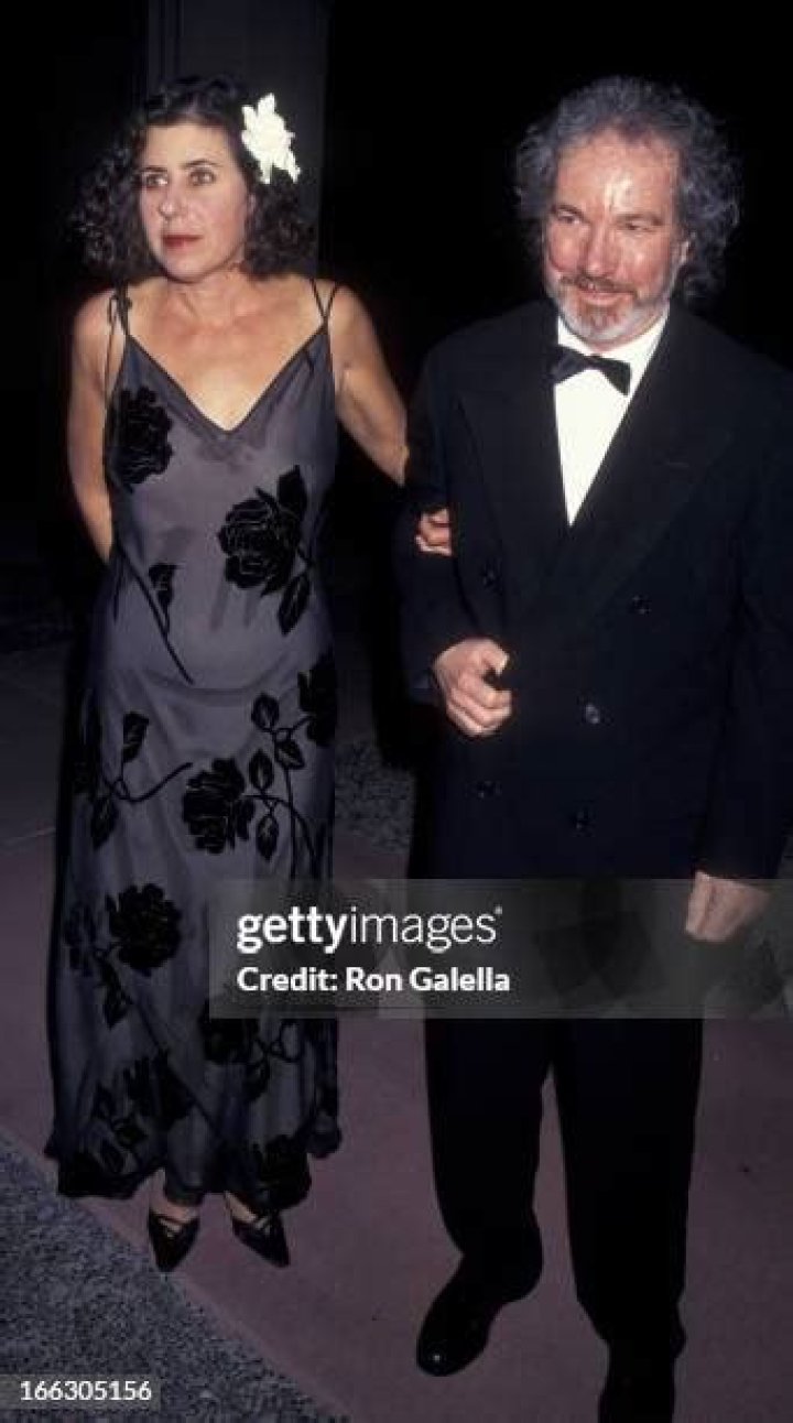 Unveiling the Mystery Behind Julie Kavner Husband: Facts, Insights, and More