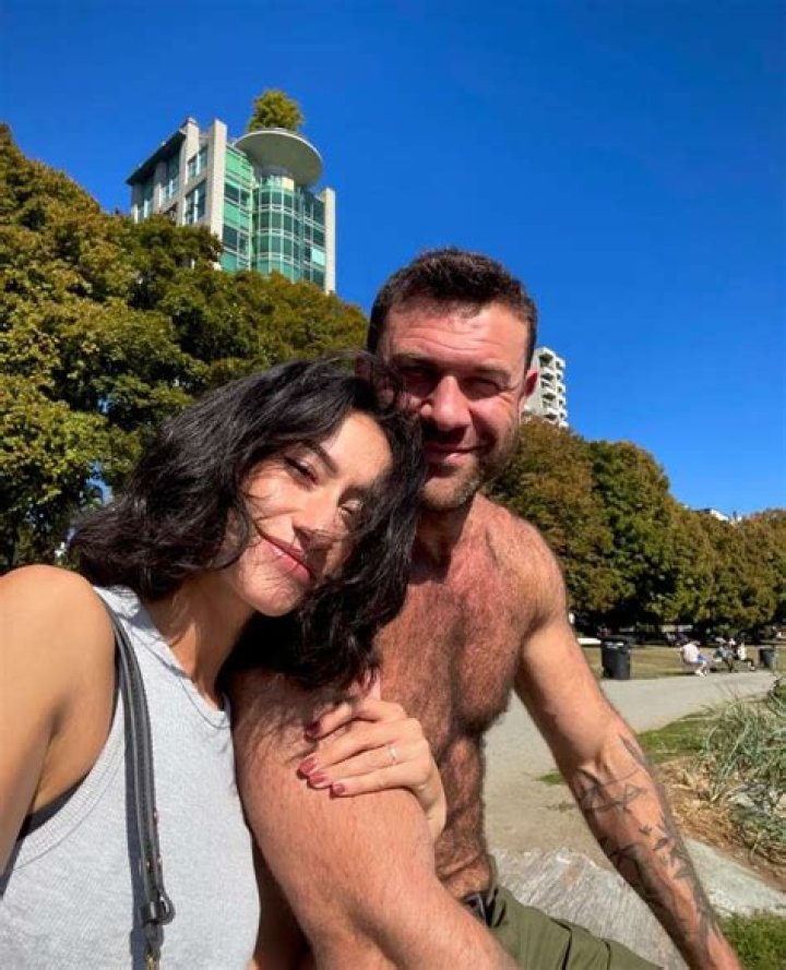 Lee Asher and His Girlfriend Sarah: A Deep Dive into Their Relationship
