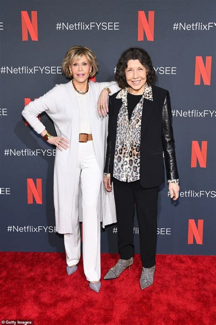 Discovering the Fascinating Details About Lily Tomlin Height