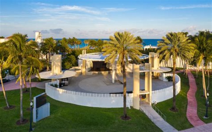Exploring the Miami Beach Bandshell: A Cultural Icon
