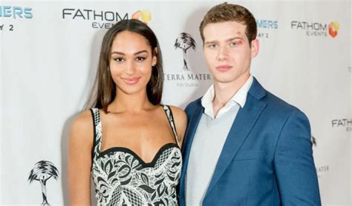 Oliver Stark's Connections and Romantic History Revealed