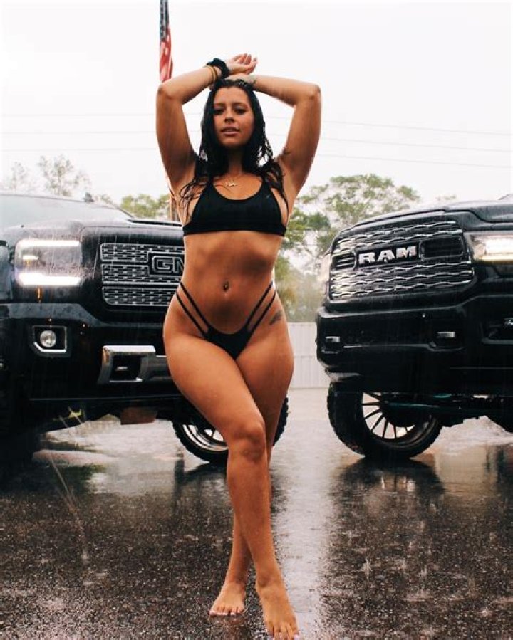 Exploring the Allure of Whitney Wren OnlyFans